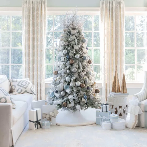 styled Winter Wonderland 15-Piece Glass Ornament Artificial Christmas tree